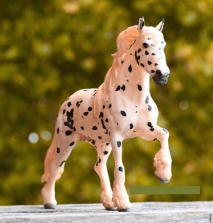 Witte Fries 8 (zo groot als Schleich) - Afbeelding 2