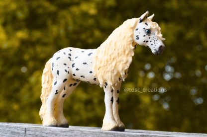 Witte Fries 11 (zo groot als Schleich) - Afbeelding 2