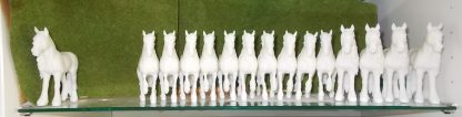 Witte Fries 4 (zo groot als Schleich) - Afbeelding 2
